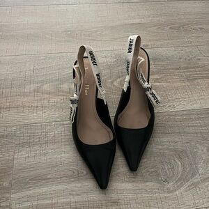 J’Adior Black Slingback Pump (leather)